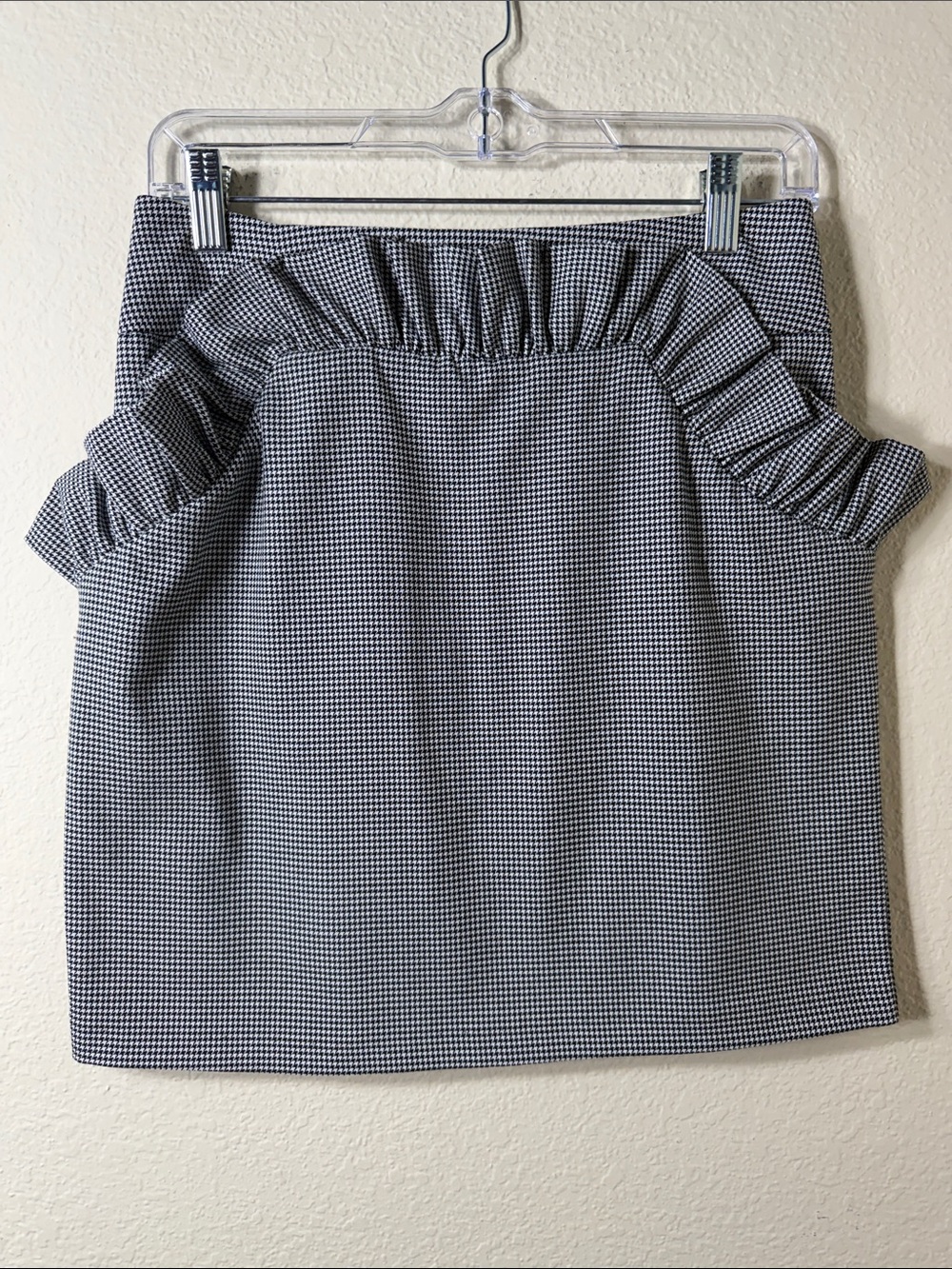 H&M Houndstooth Ruffle Mini Skirt Black White Tweed Check Zipper Back Size 8